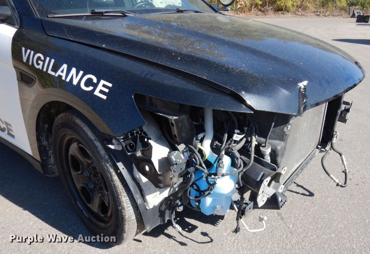 image for item HD9040 2014 Ford Taurus Police Interceptor