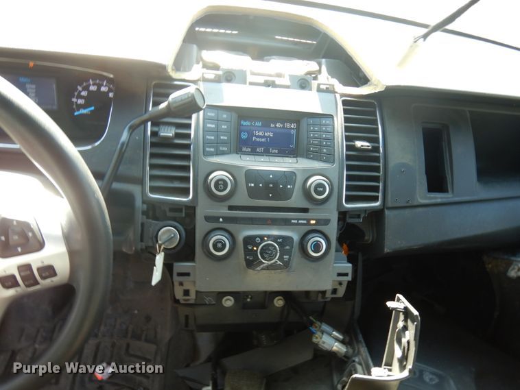 image for item HD9040 2014 Ford Taurus Police Interceptor
