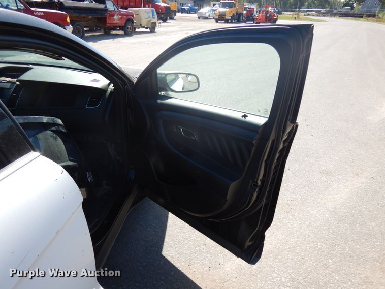 image for item HD9040 2014 Ford Taurus Police Interceptor