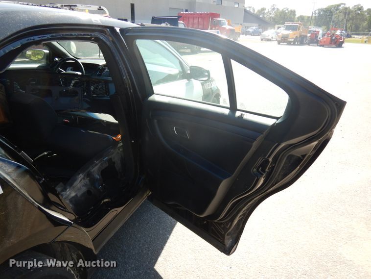 image for item HD9040 2014 Ford Taurus Police Interceptor