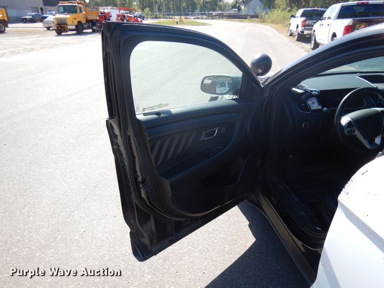 image for item HD9041 2014 Ford Taurus Police Interceptor