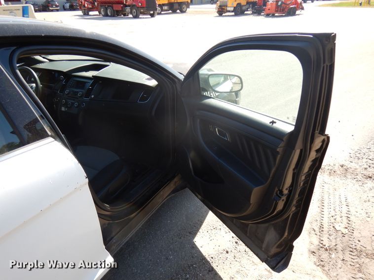 image for item HD9041 2014 Ford Taurus Police Interceptor