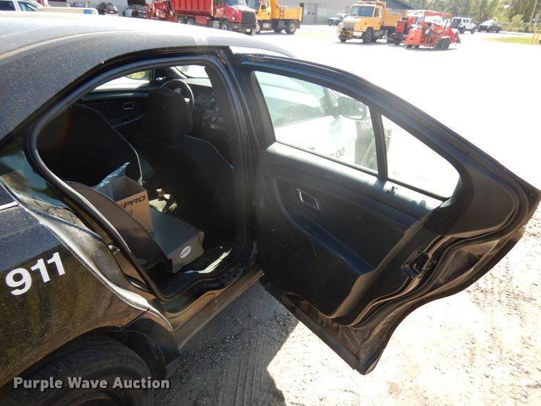 image for item HD9041 2014 Ford Taurus Police Interceptor