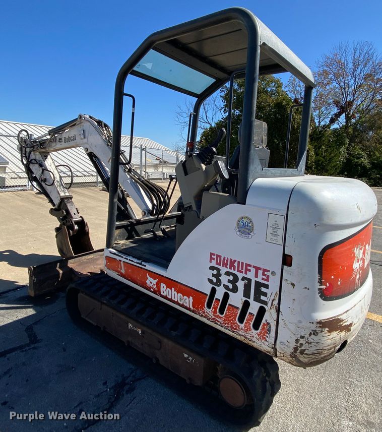 image for item HE9821 2006 Bobcat 331E  mini excavator