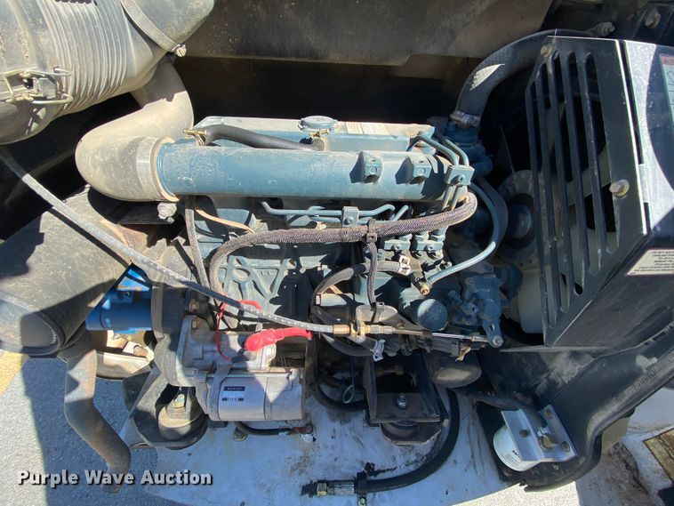 image for item HE9821 2006 Bobcat 331E  mini excavator