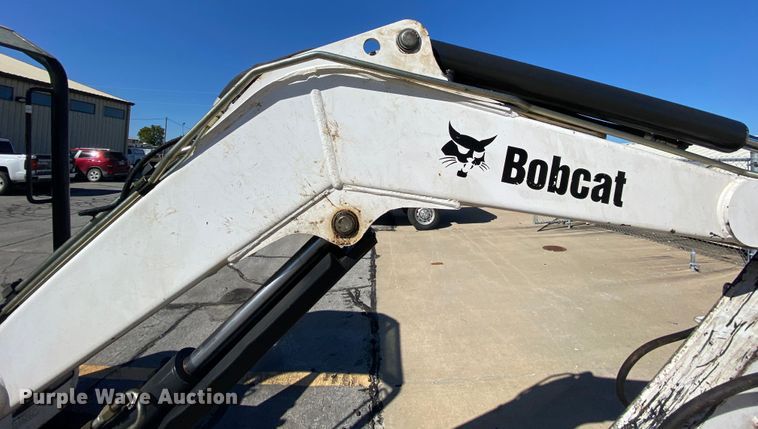 image for item HE9821 2006 Bobcat 331E  mini excavator