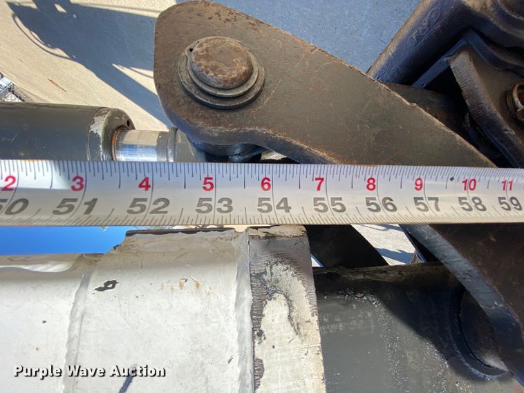 image for item HE9821 2006 Bobcat 331E  mini excavator