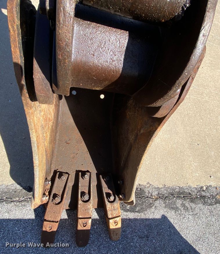 image for item HE9821 2006 Bobcat 331E  mini excavator