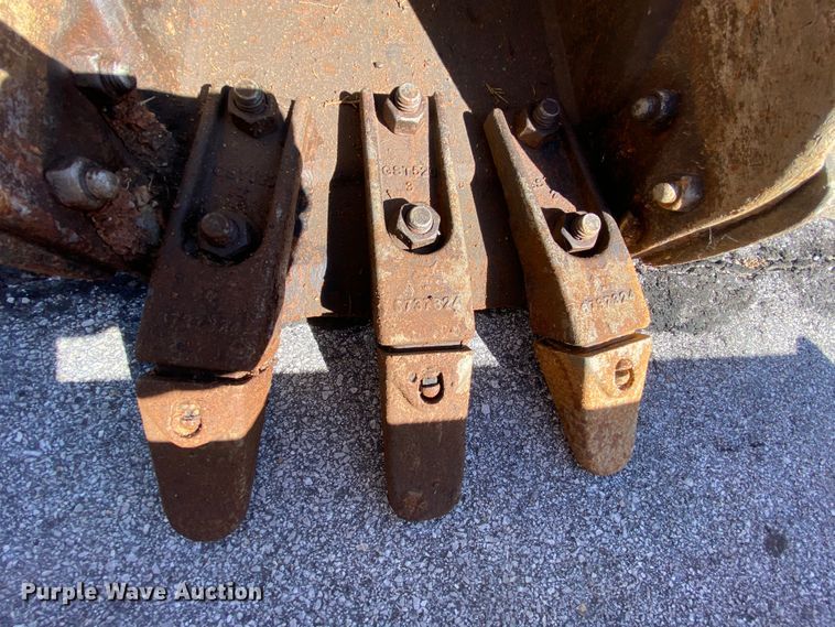 image for item HE9821 2006 Bobcat 331E  mini excavator