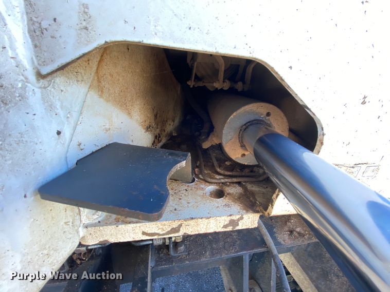 image for item HE9821 2006 Bobcat 331E  mini excavator