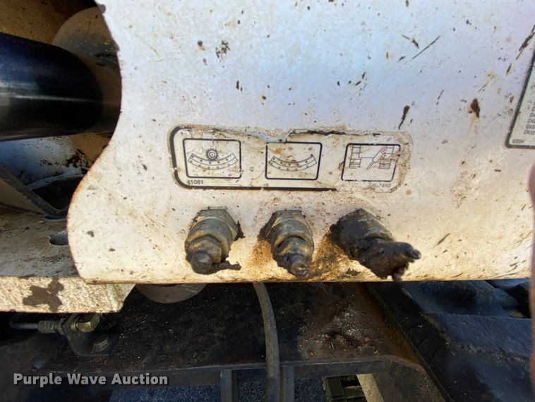 image for item HE9821 2006 Bobcat 331E  mini excavator