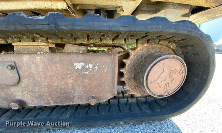 image for item HE9821 2006 Bobcat 331E  mini excavator