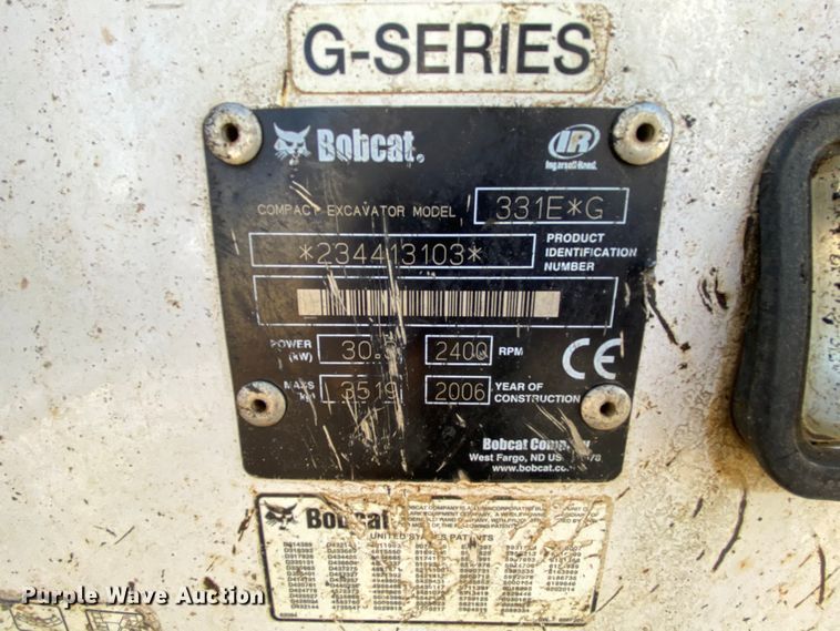 image for item HE9821 2006 Bobcat 331E  mini excavator