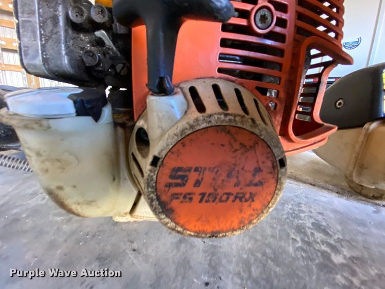 image for item HE9822 Lawn and garden equipment