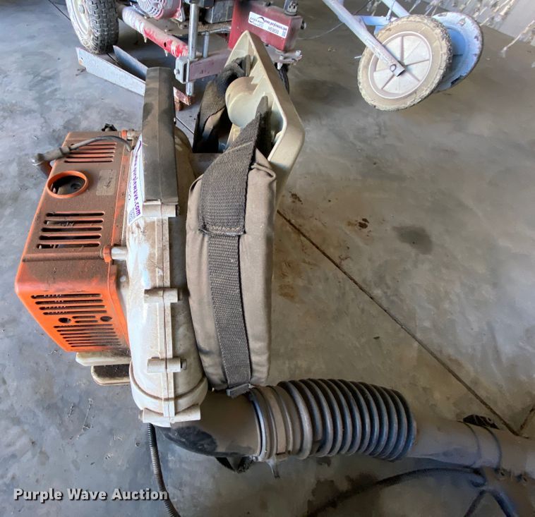 image for item HE9822 Lawn and garden equipment