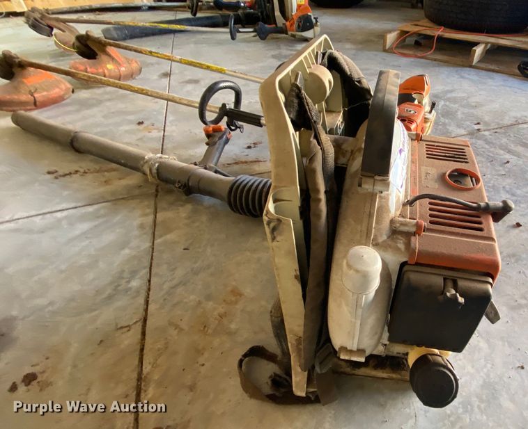 image for item HE9822 Lawn and garden equipment