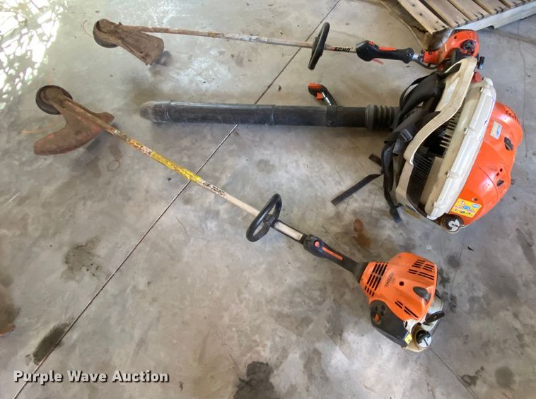 image for item HE9823 Lawn and garden equipment