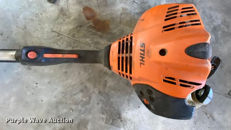 image for item HE9823 Lawn and garden equipment