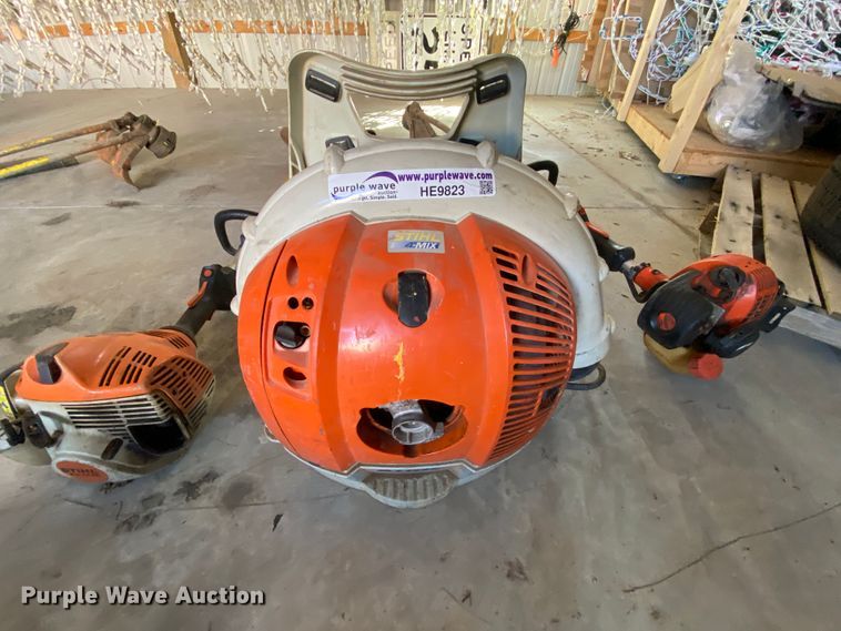 image for item HE9823 Lawn and garden equipment