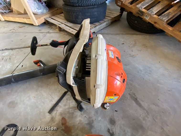 image for item HE9823 Lawn and garden equipment