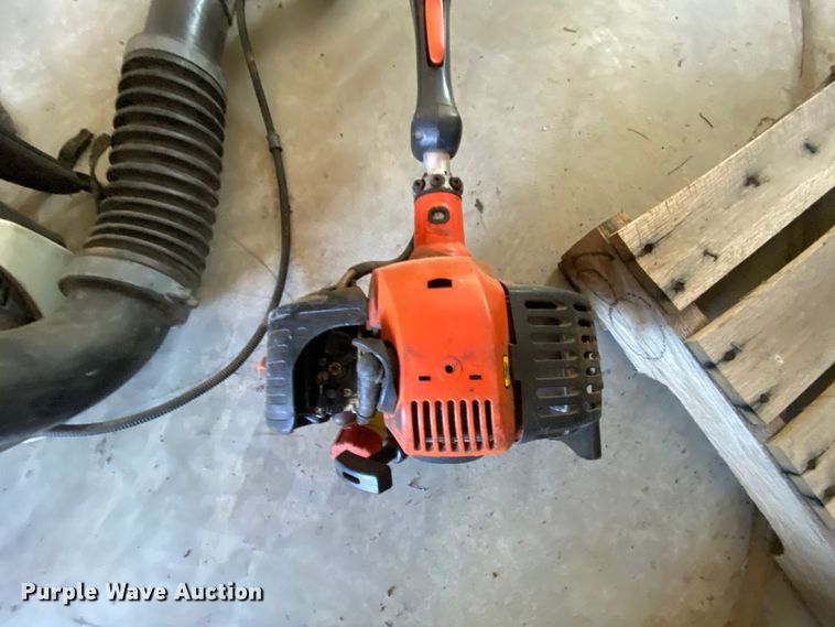 image for item HE9823 Lawn and garden equipment