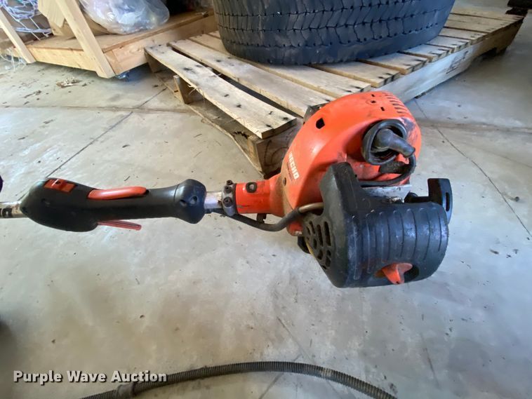 image for item HE9823 Lawn and garden equipment