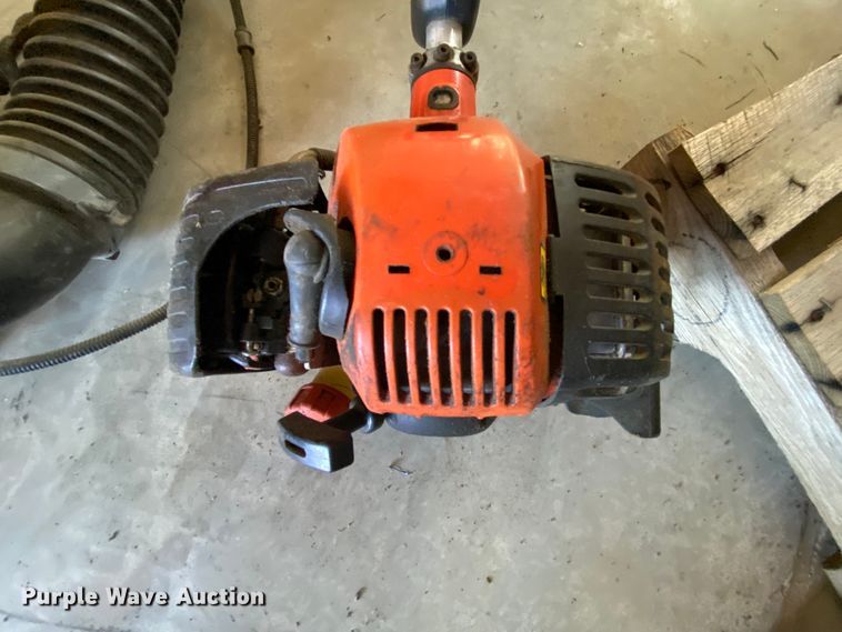 image for item HE9823 Lawn and garden equipment