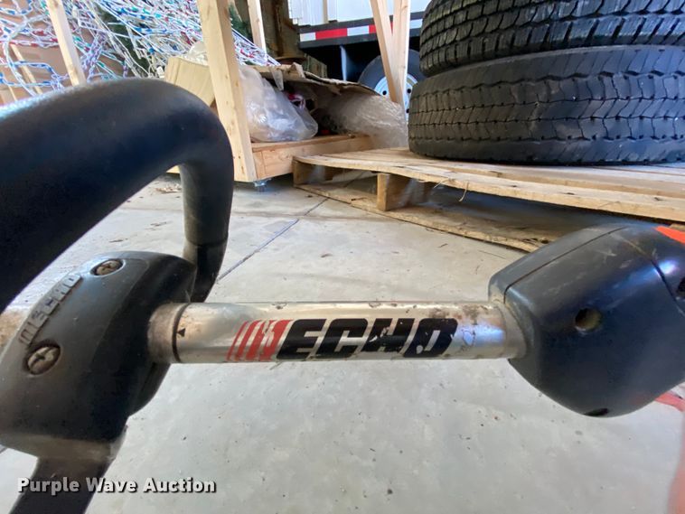 image for item HE9823 Lawn and garden equipment