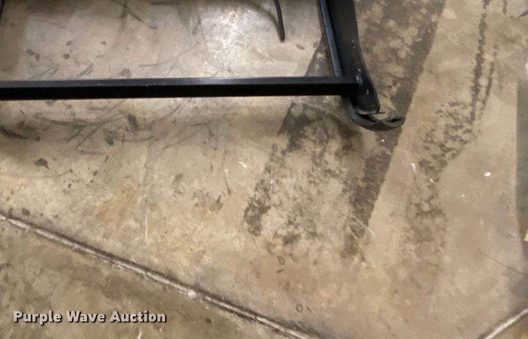 image for item HE9825 Automotive accessories