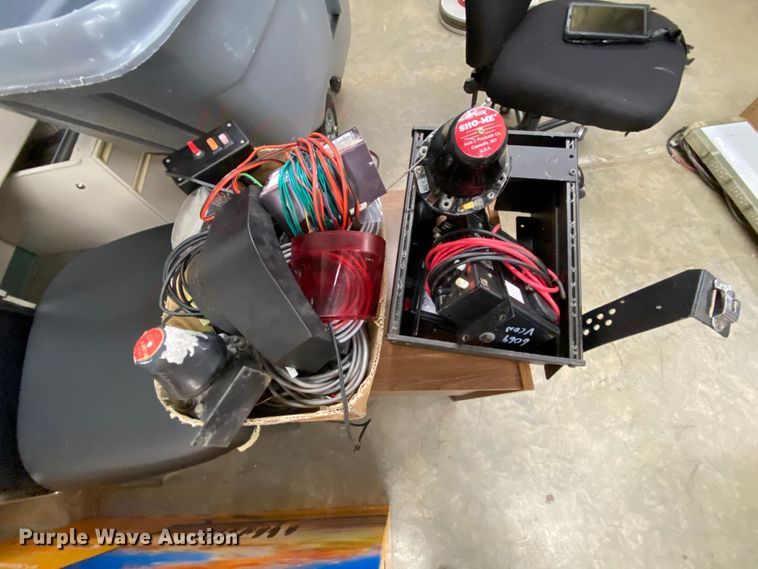 image for item HE9826 Automotive accessories