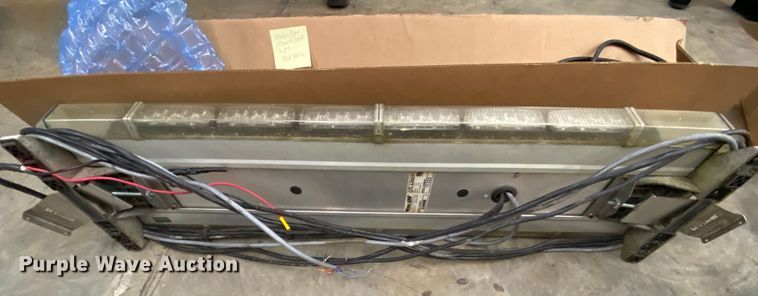 image for item HE9827 (3) light bars