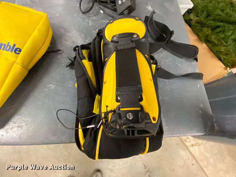 image for item HE9831 Surveying equipment