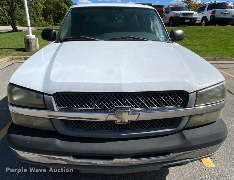 image for item HE9832 2005 Chevrolet Silverado 1500  Ext. Cab pickup truck