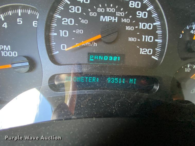 image for item HE9832 2005 Chevrolet Silverado 1500  Ext. Cab pickup truck