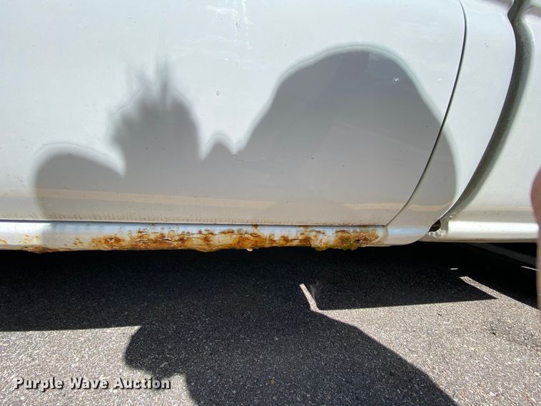 image for item HE9832 2005 Chevrolet Silverado 1500  Ext. Cab pickup truck