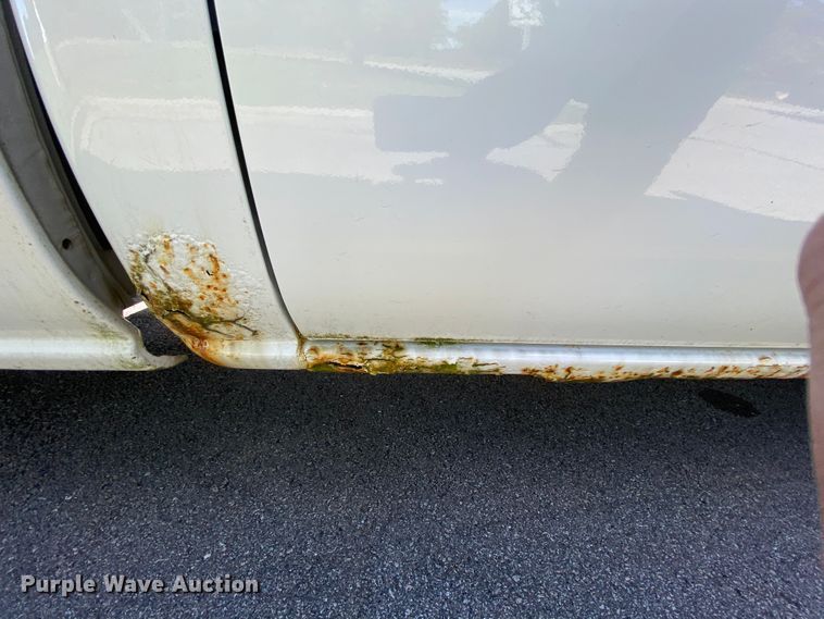 image for item HE9832 2005 Chevrolet Silverado 1500  Ext. Cab pickup truck