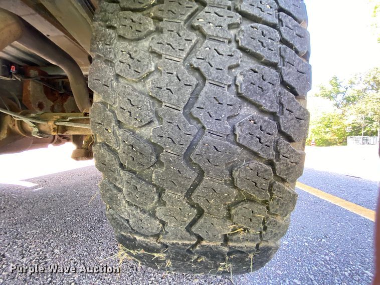 image for item HE9832 2005 Chevrolet Silverado 1500  Ext. Cab pickup truck