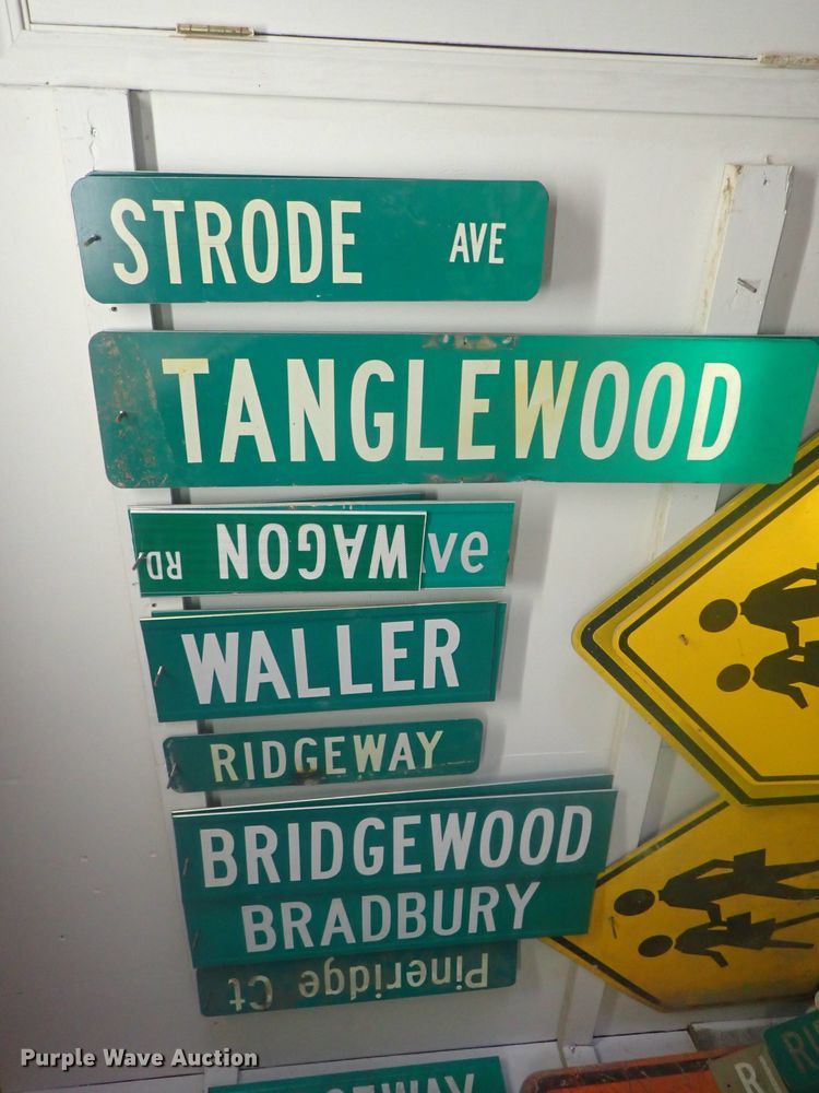 image for item HK9992 Approximately 90 street signs