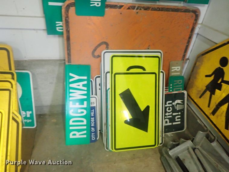 image for item HK9993 Approximately 50 street signs