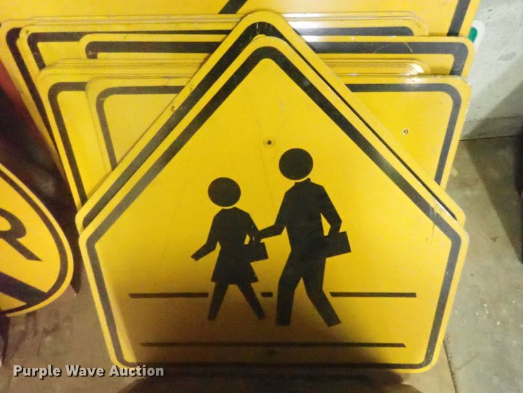 image for item HK9993 Approximately 50 street signs