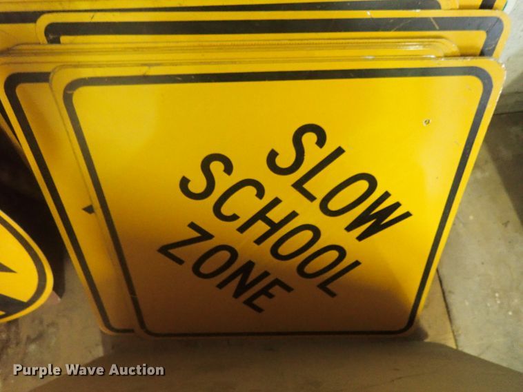 image for item HK9993 Approximately 50 street signs