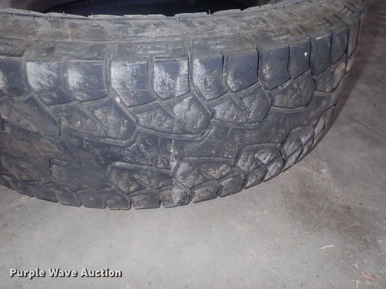 image for item HK9994 (5) tires