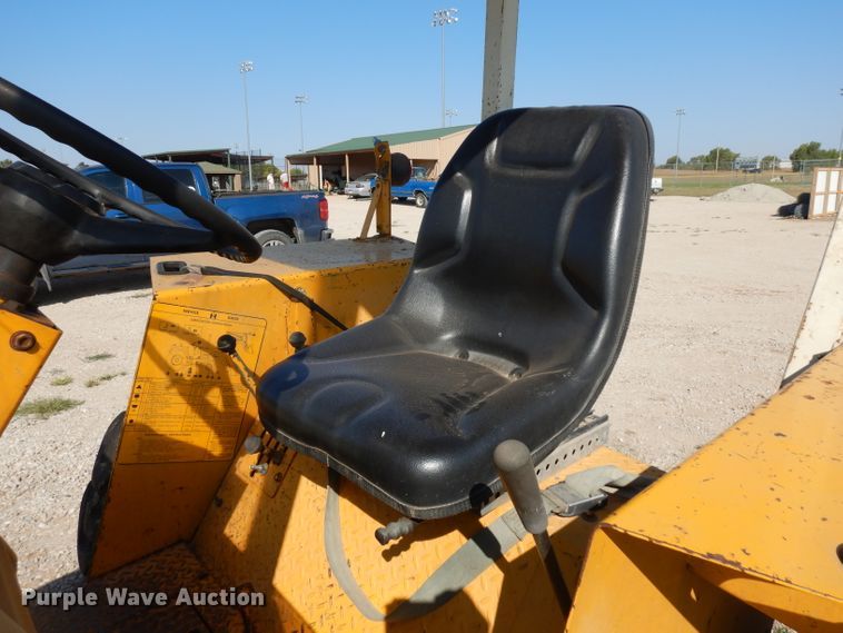 image for item HN9297 International 260A  tractor