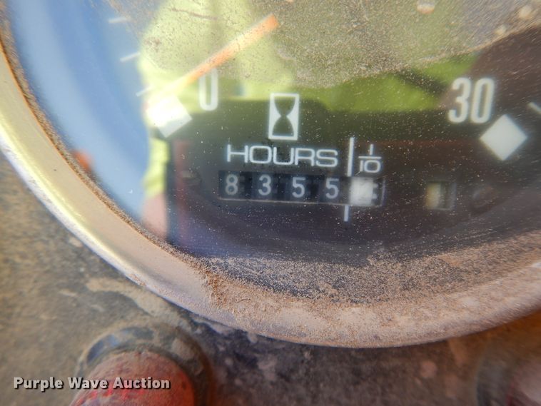 image for item HN9297 International 260A  tractor