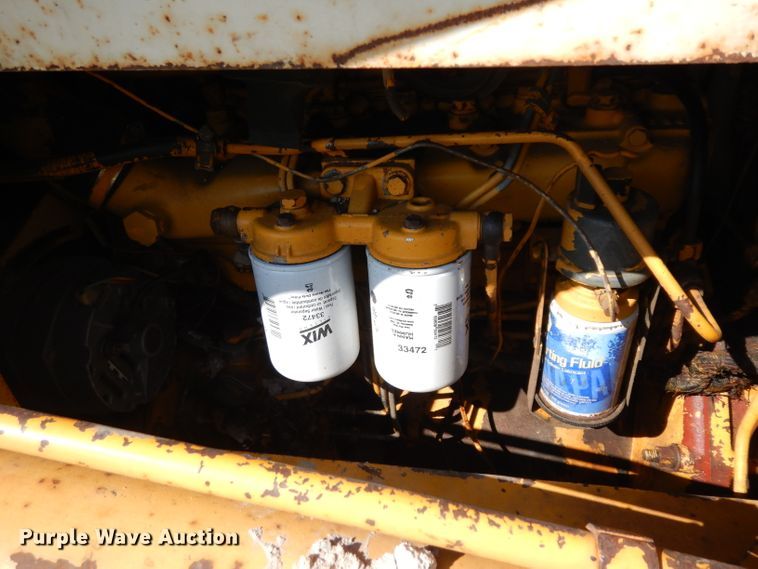 image for item HN9297 International 260A  tractor