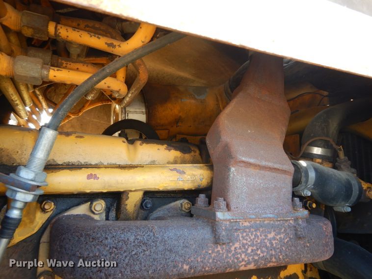 image for item HN9297 International 260A  tractor