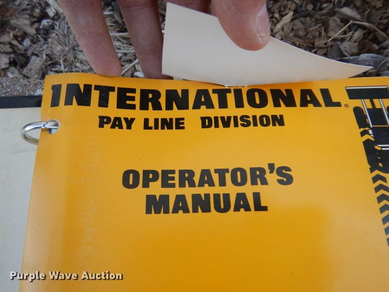 image for item HN9297 International 260A  tractor