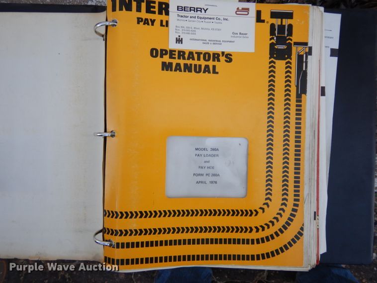 image for item HN9297 International 260A  tractor