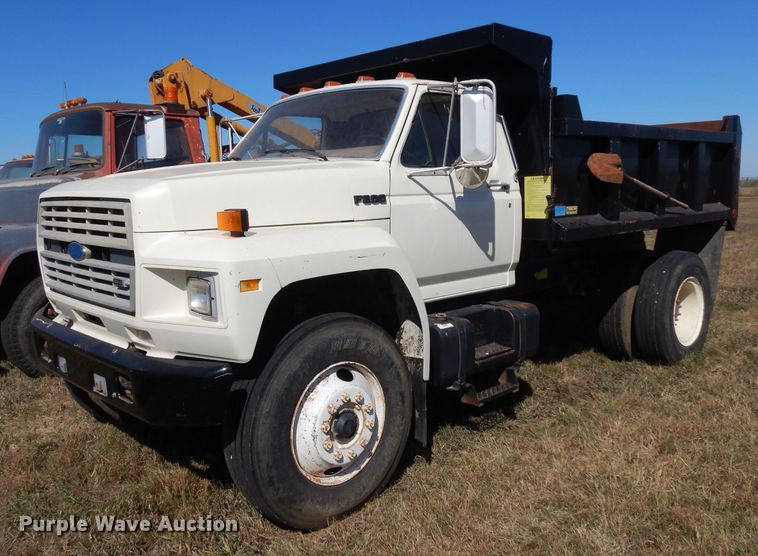 image for item HN9334 1987 Ford F800  dump truck