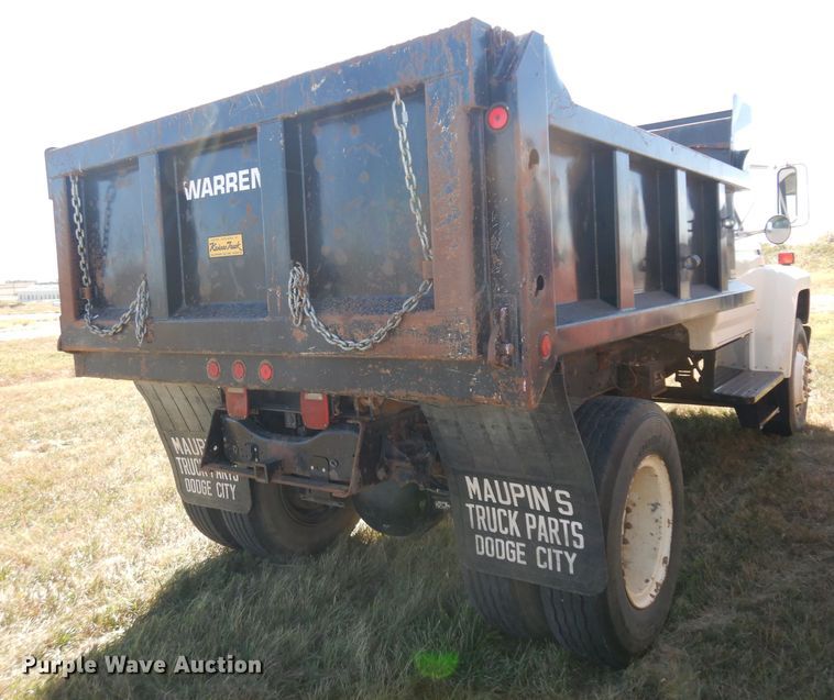 image for item HN9334 1987 Ford F800  dump truck
